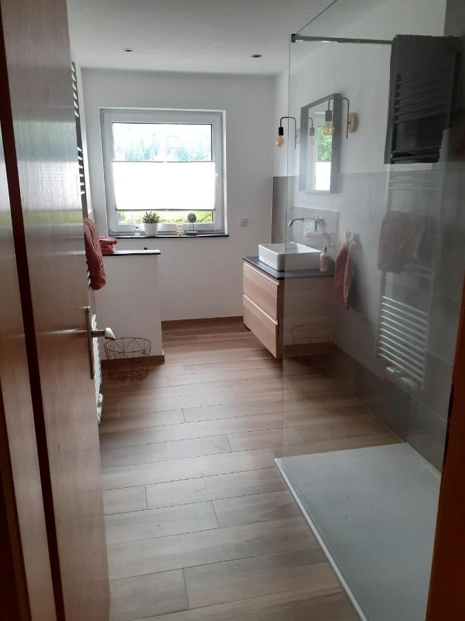 Moderne Familienfreundliche Wohnung Am Waldrand Von Pruem Mit Terrasse מראה חיצוני תמונה